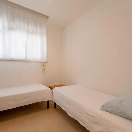 Lägenhet Lungomare Con Giardino E Parcheggio Marotta