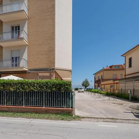 Lungomare Con Giardino E Parcheggio Lägenhet *